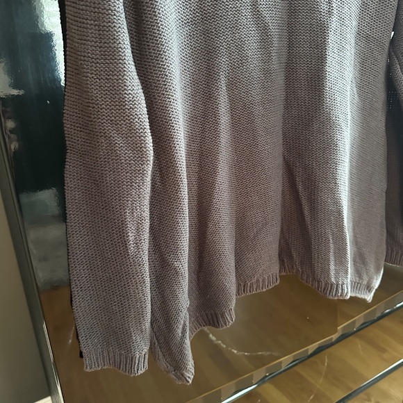 Elan- new w/ out tag size Med - Picture 6 of 7